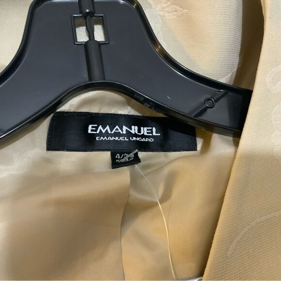 Vintage Emanuel Ungaro 2 pcs suit  Womens  Size 4/38 Cream Ivory  Wool rayon - Picture 9 of 14